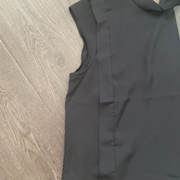 Who what wear black top Size M NWT - Picture 3 of 3